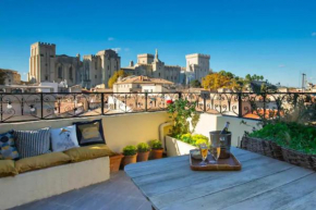 MAGNIFIQUE APPARTEMENT DE CHARME AVEC VUE SUR LE PALAIS DES PAPES À AVIGNON WiFI GRATUIT